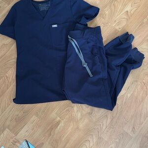 FIGS Navy Blue Scrub Set